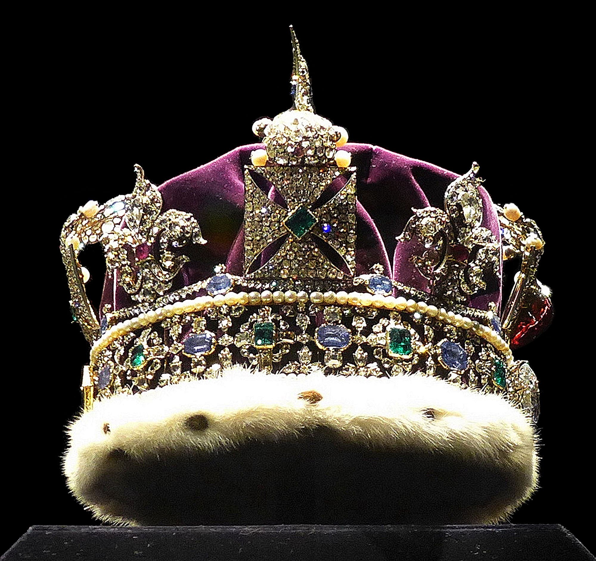 Garrard: The Crown Jeweller and the Architecture of Majesty